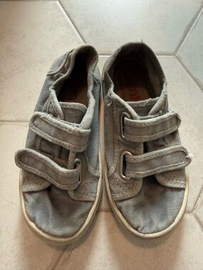 Cienta Gray Canvas Velcro Kids Sneakers